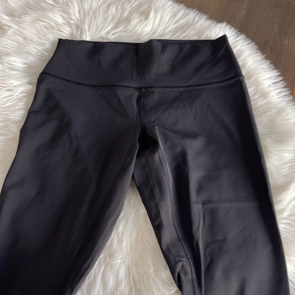 Lululemon High Rise Luxtreme Wunder Unders - Picture 2 of 3